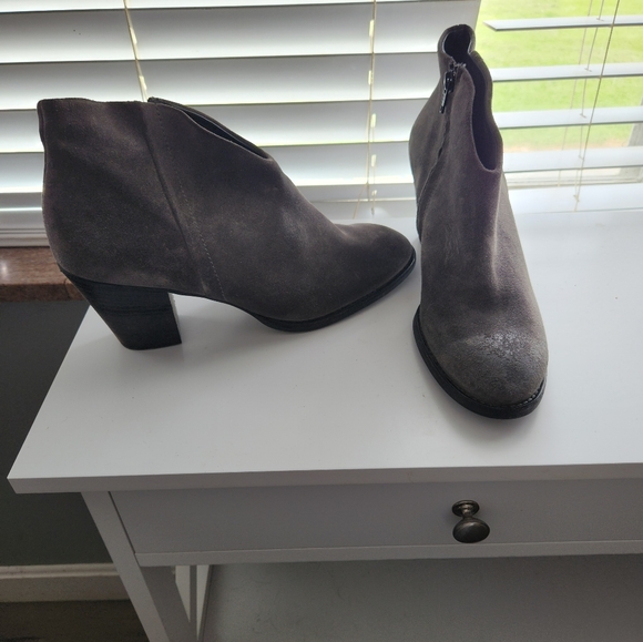 Paul Green Shoes - Paul Green Grey Boots Size 7.5